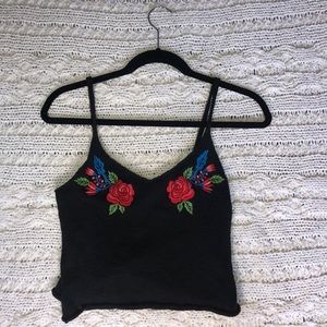 🌹ROSE EMBROIDERED TANK TOP🌹
